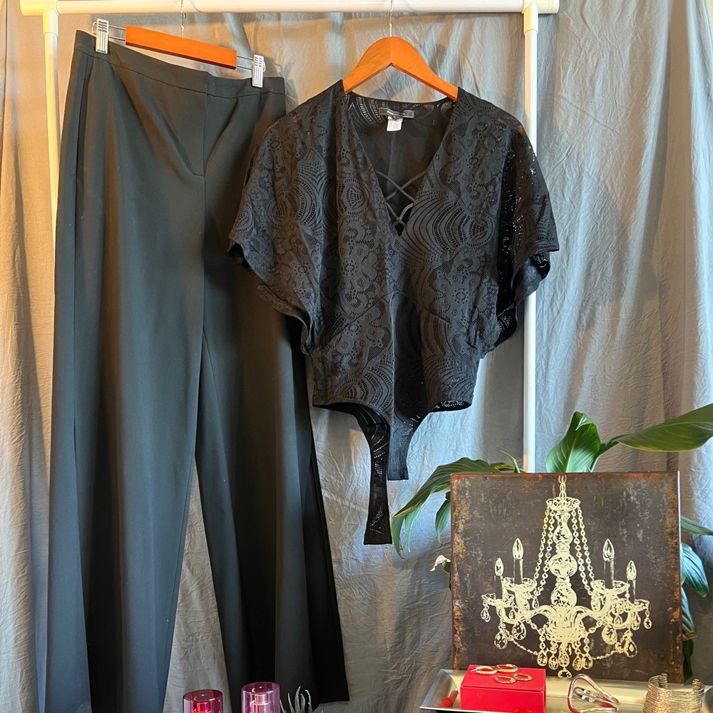 BCBG Blk Daniel Wide Leg w/free top when purchased at Full Price (NEW size 6)